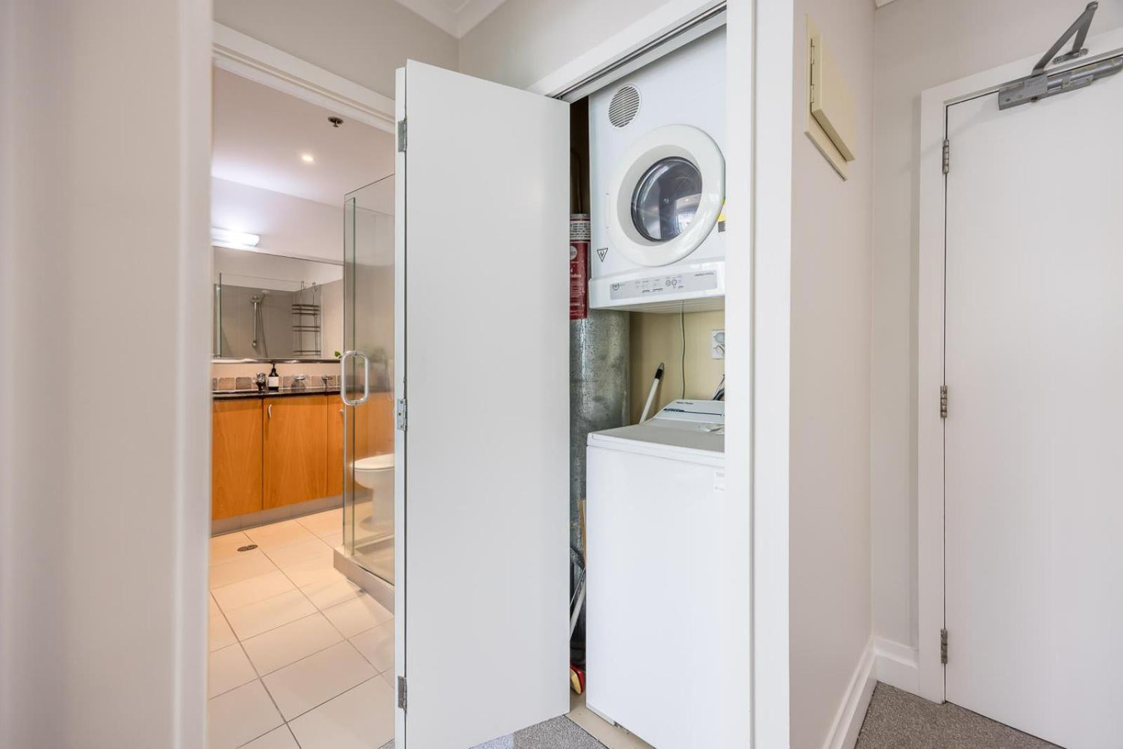 Beautiful Renovated 2 X Bdrm,Perfect Location Apartment Auckland Exterior photo