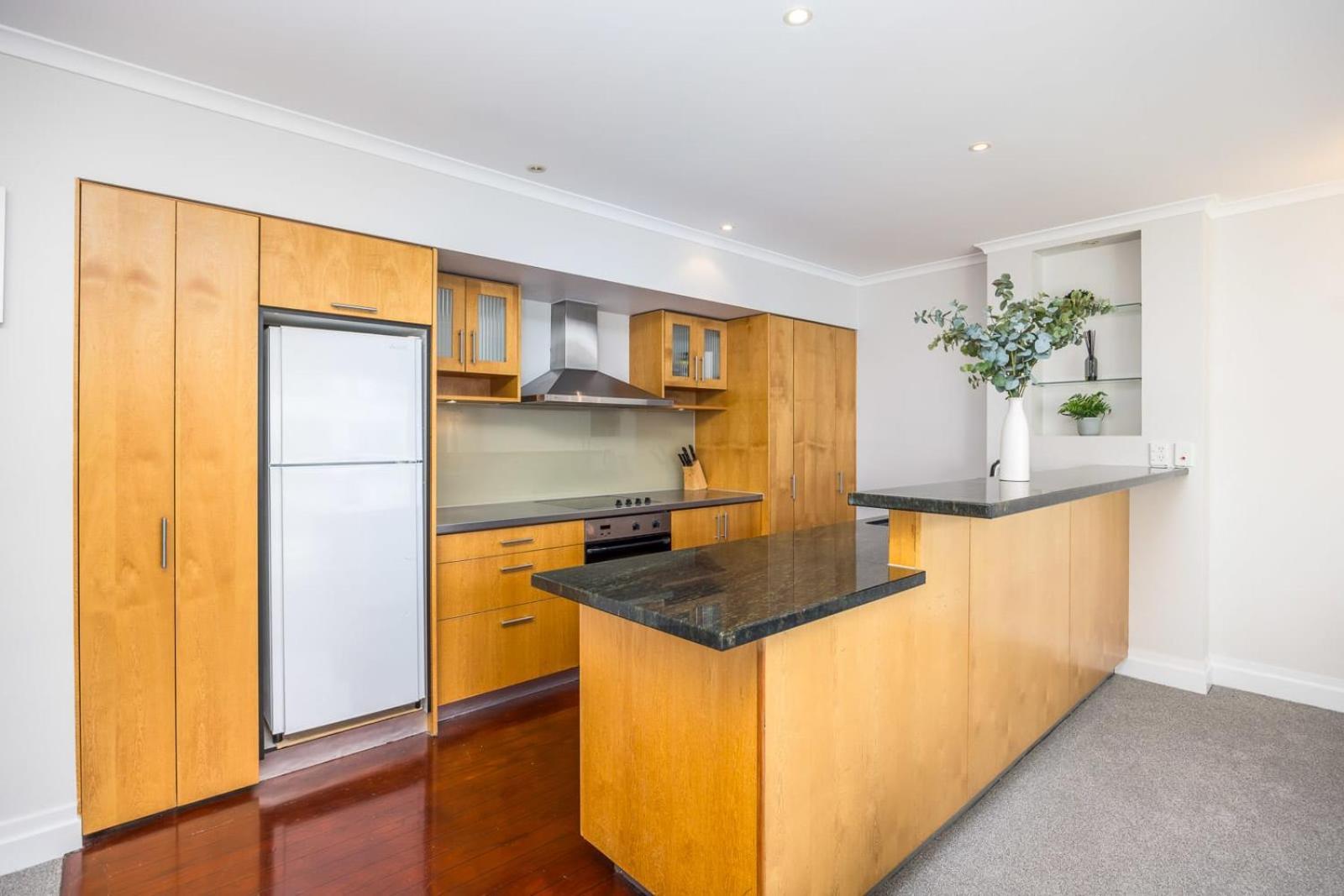 Beautiful Renovated 2 X Bdrm,Perfect Location Apartment Auckland Exterior photo