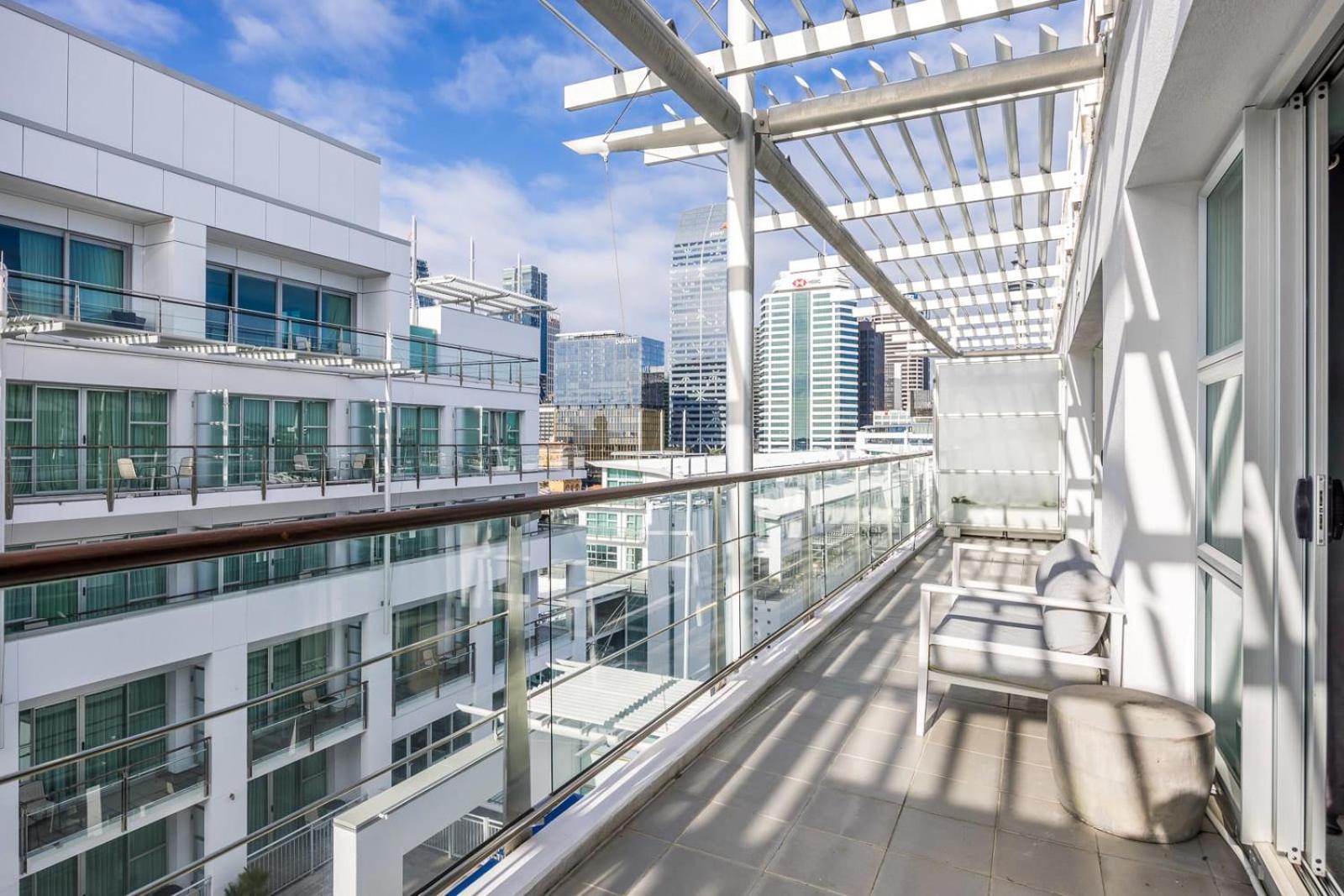 Beautiful Renovated 2 X Bdrm,Perfect Location Apartment Auckland Exterior photo